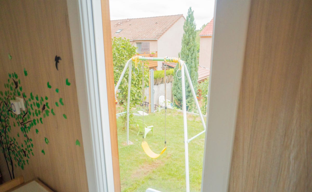 Extérieur d'une salle de jeux pour une école Montessori Studio de jardin en bois : Salle de jeux - extérieur