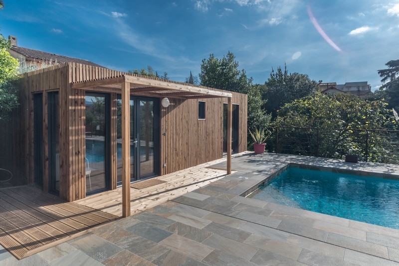 salle de bain poolhouse piscine studio de jardin 30m² alpes maritimes