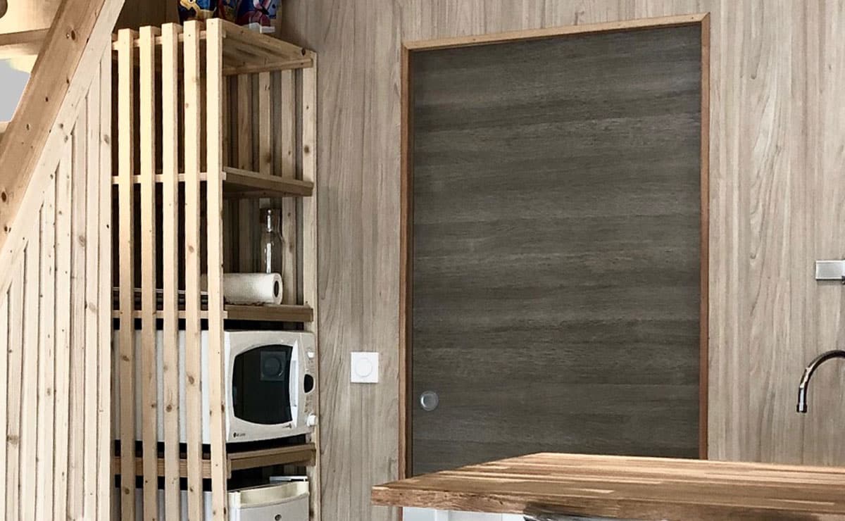 Porte coulissante PMR : 80cm de largeur