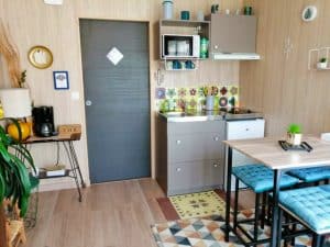 Cuisine aménagée d'un studio