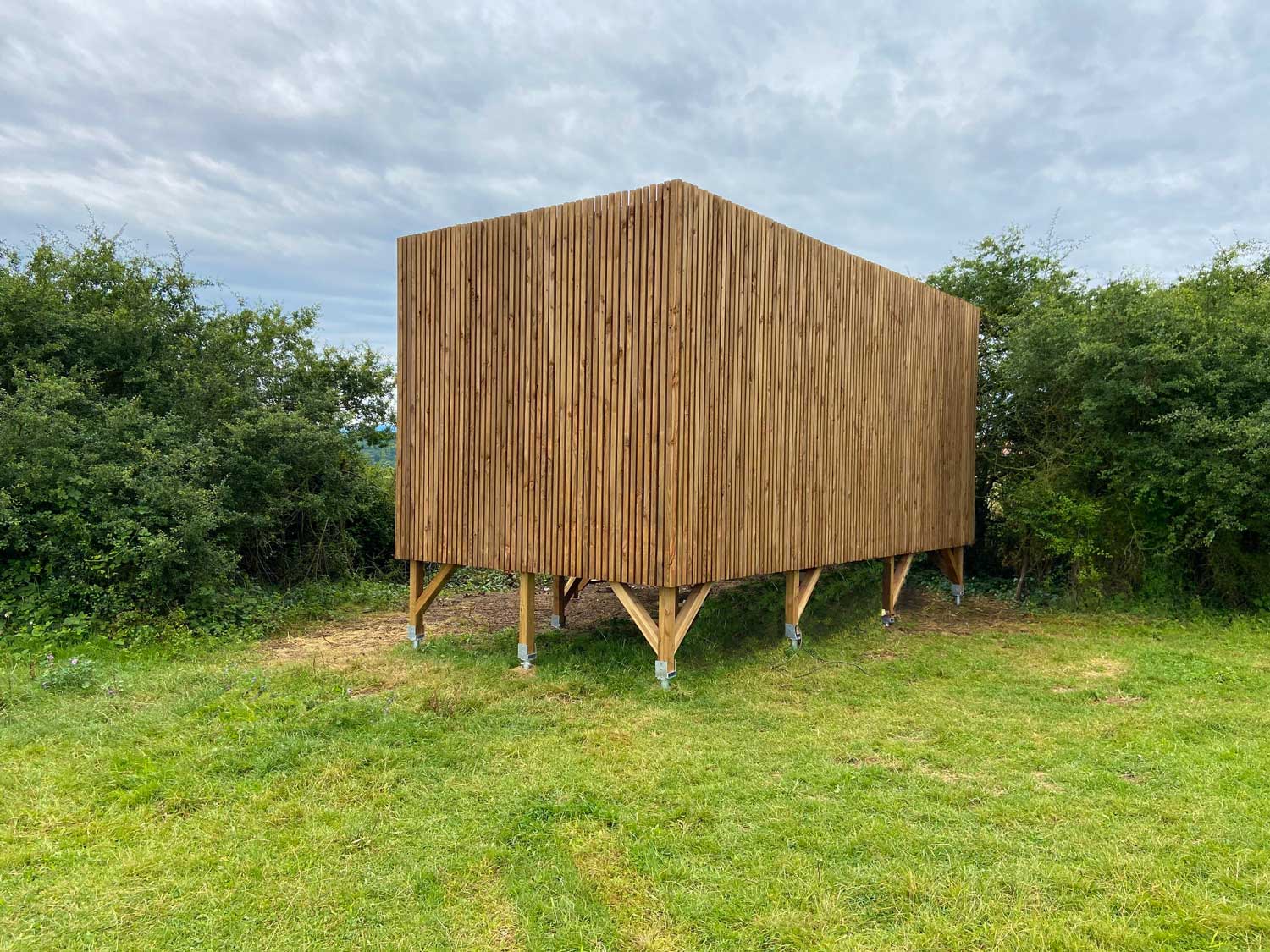 Studio de jardin en surélévation