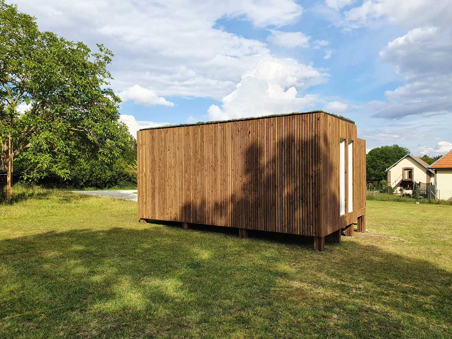 Local professionnel en bois de 20m2 dans le 10