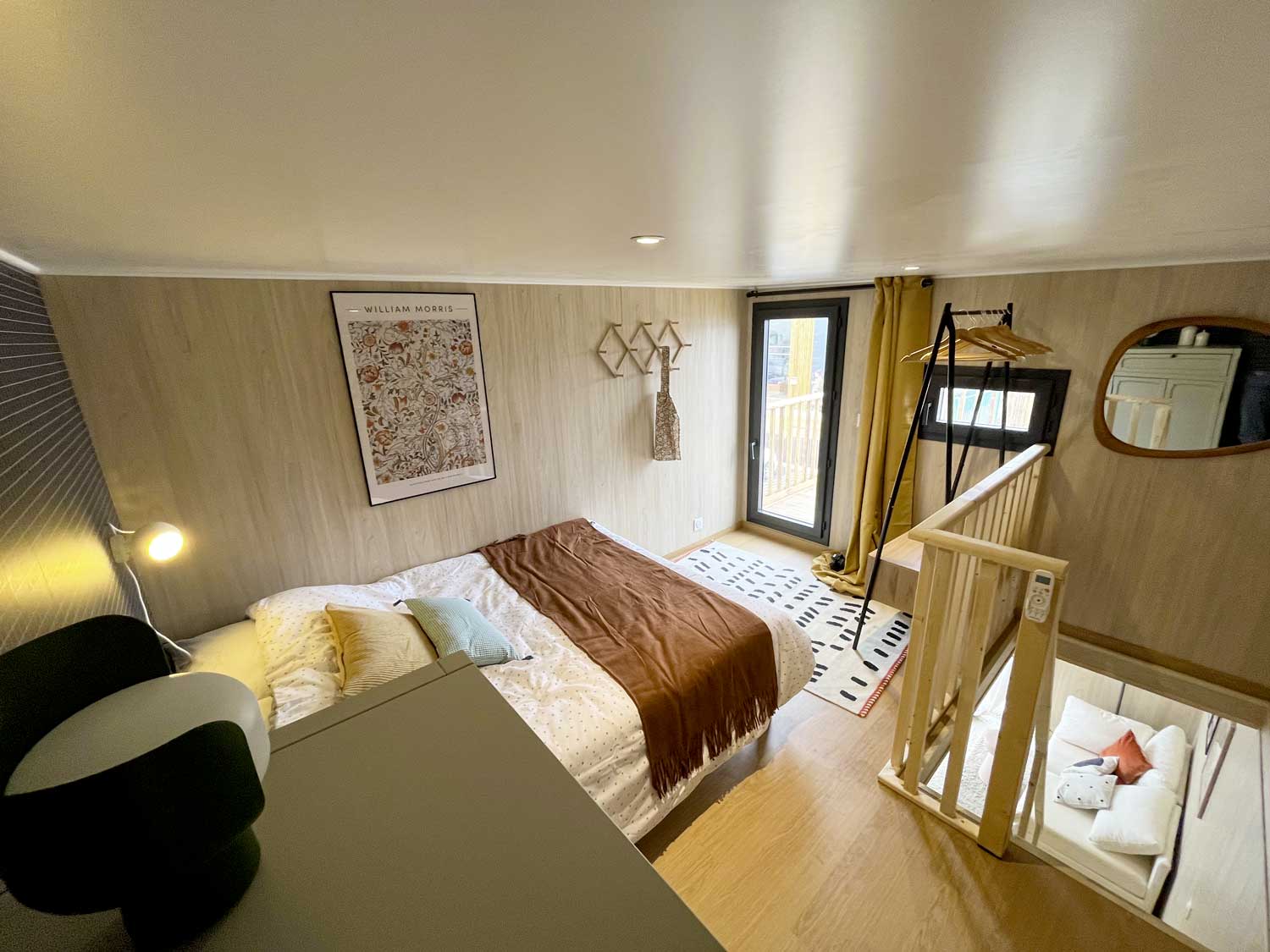 Chambre aménagée d'un studio