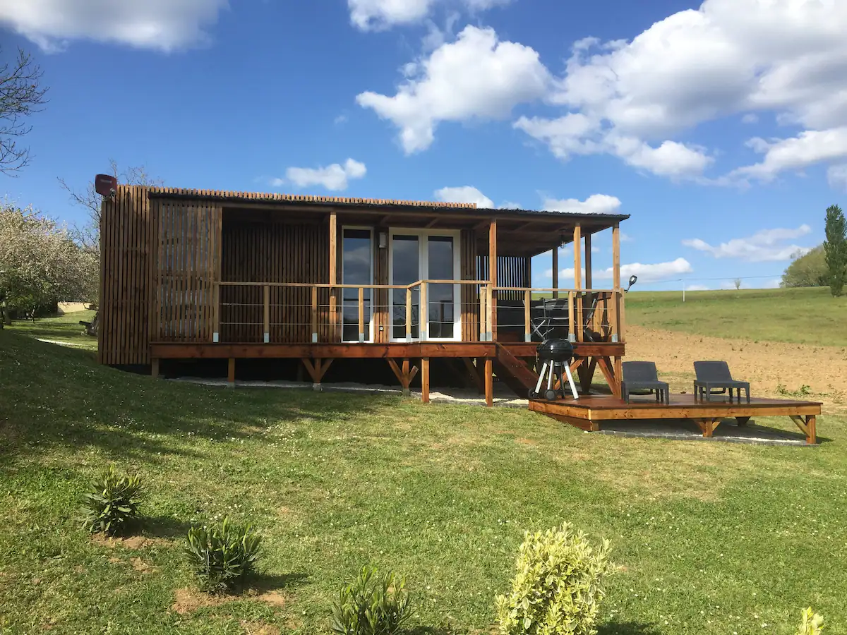 chalet avec jacuzzi pour 2 à 4 hotes