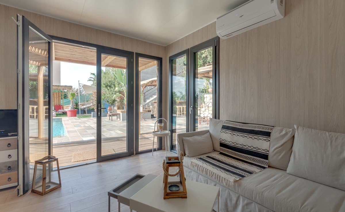 greenkub-pool-house-interieur.jpg Intérieur d'un pool house