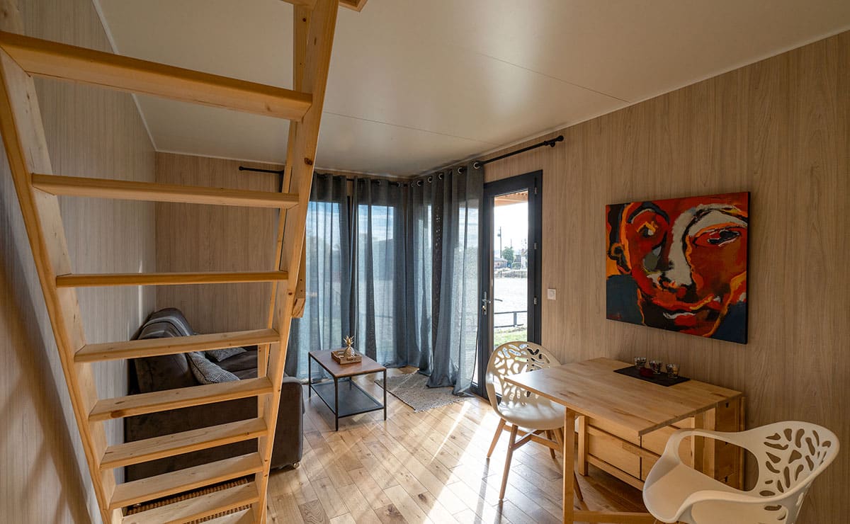 realisation-gk25m-int2.jpg Aménagement intérieur d'un bureau de jardin avec mézzanine