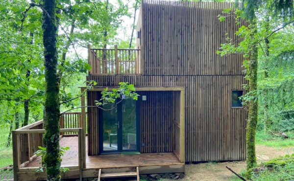 Une chambre d'hôte de 25m2 avec une tropézienne au milieu des arbres