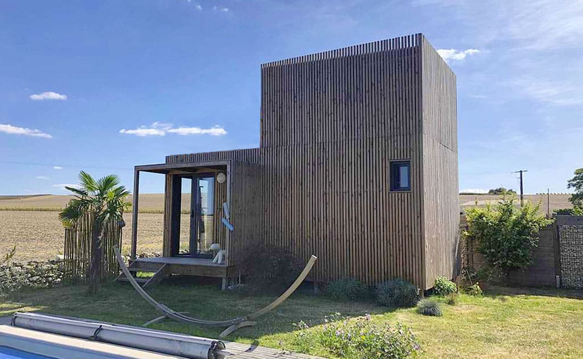 realisation-gk30m-ext.jpg Une chambre d'hôte et un studio étudiant avec mézzanine de 30m2