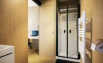Salle de bain dans un pool house Greenkub