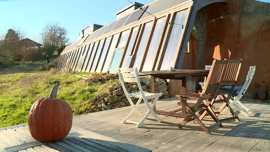 L'habitat alternatif earthship