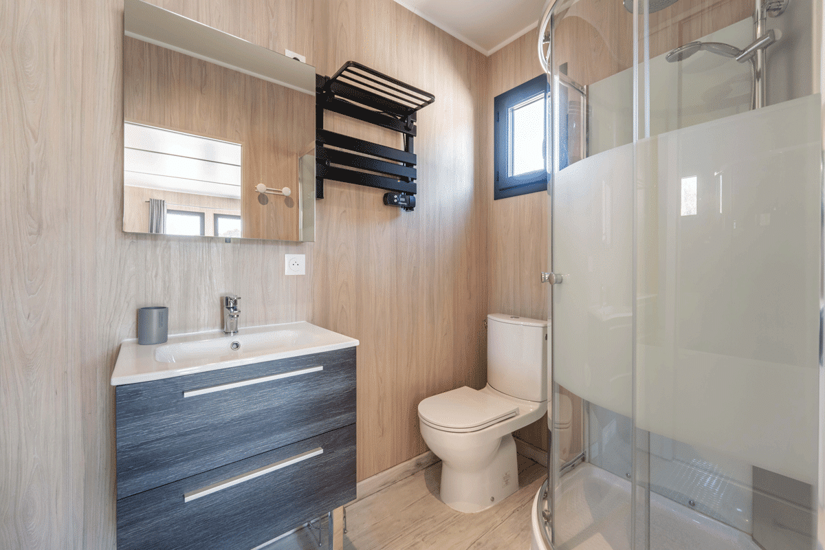 Salle d'eau dans une maison